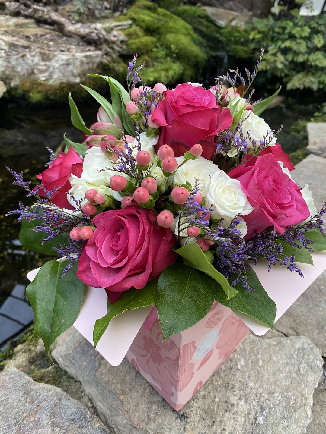 Šopek Flower Bucket Eleganca