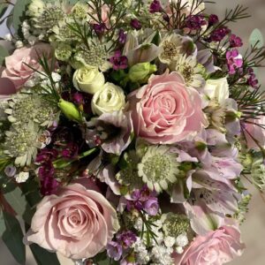 Šopek Flower Bucket Nežni dotik